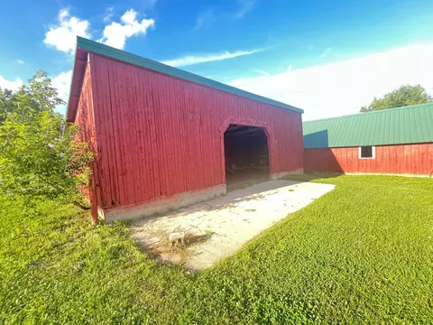 Exterior - 18952 County 1, Spring Valley, MN 55975 photo 14 of 16