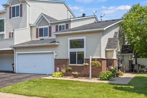 6760 Meadow Grass Ln S, Cottage Grove, MN 55016