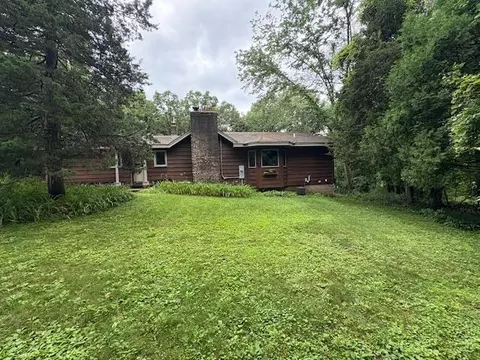 19700 Hillside St, Deephaven, MN 55331