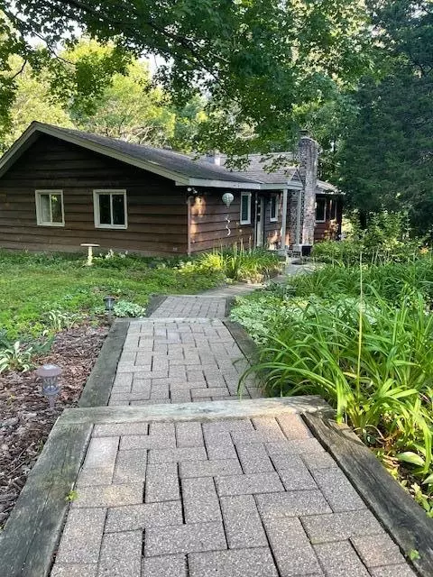 19700 Hillside St, Excelsior, MN 55331
