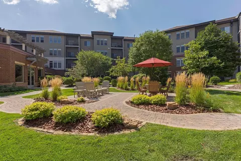 7100 Metro Blvd #401, Edina, MN 55439