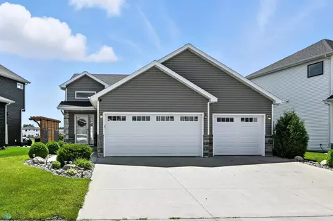 5793 Deb Dr W, West Fargo, ND 58078