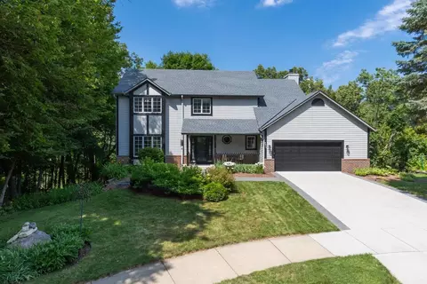 8855 Sylvan Rdg, Eden Prairie, MN 55347
