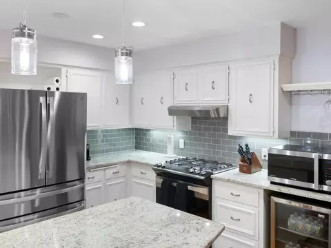 16303 Blenheim Way, Minnetonka, MN 55345