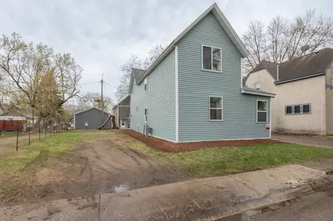 2504 Humboldt Ave N, Minneapolis, MN 55411