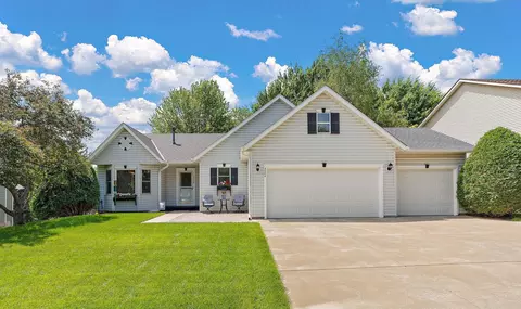 3584 Tara Ln, Woodbury, MN 55125