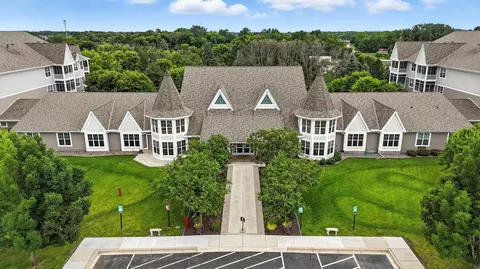 100 Clydesdale Trl #116, Medina, MN 55340