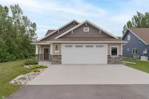 260 15th Ave N, Casselton, ND 58012