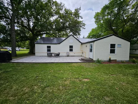 Exterior - 205 8th St E, Herman, MN 56248 photo 3 of 7