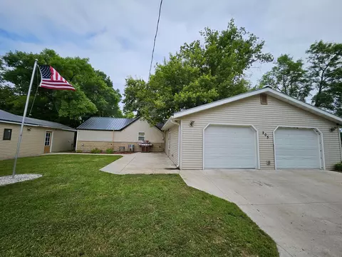 Exterior - 205 8th St E, Herman, MN 56248 photo 2 of 7