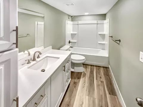 Bath - 1430 139th St E, Rosemount, MN 55068 photo 4 of 4