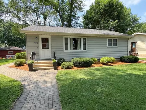 616 3rd Ave NE, Sleepy Eye, MN 56085