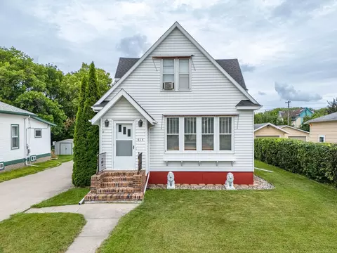 615 Holly Ave, Crookston, MN 56716