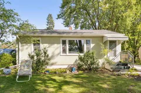 1854 Barclay St, Maplewood, MN 55109
