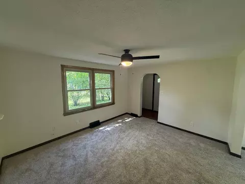 Living - 128 27th Ave N, Saint Cloud, MN 56303 photo 3 of 5