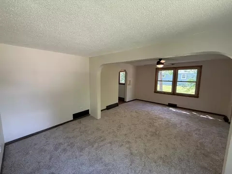 Living - 128 27th Ave N, Saint Cloud, MN 56303 photo 4 of 5