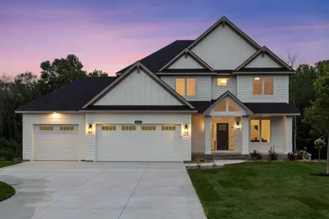 1133 Depue Dr, Champlin, MN 55316