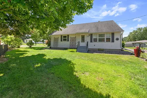 2116 Bush St, Red Wing, MN 55066