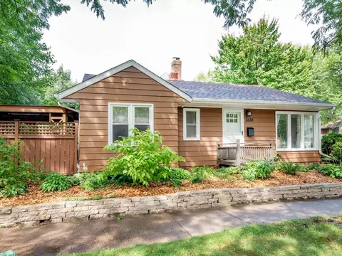 2122 Lincoln Ave, Saint Paul, MN 55105