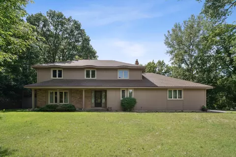13608 Krestwood Dr, Burnsville, MN 55337