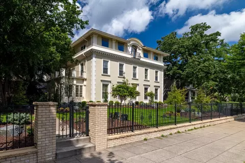 421 Summit Ave #2, Saint Paul, MN 55102