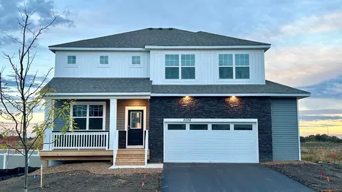2036 Rainier Dr, Shakopee, MN 55379