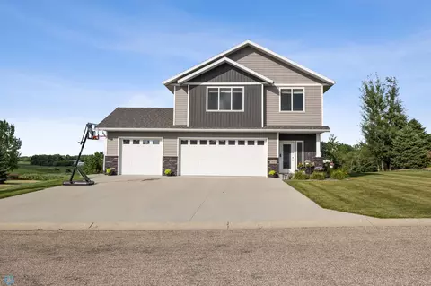 2446 Valley Vw, Hawley, MN 56549