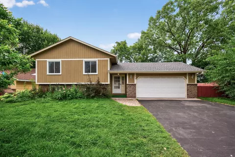 6255 Edgemont Blvd N, Brooklyn Park, MN 55428