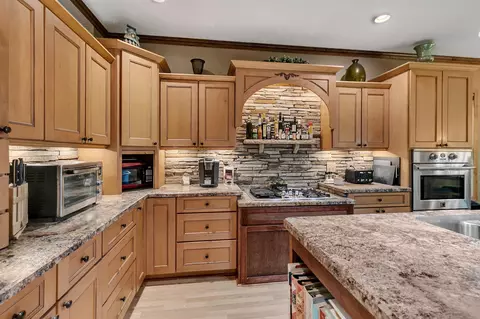 Kitchen - 516 19th St SE, Willmar, MN 56201 photo 3 of 6