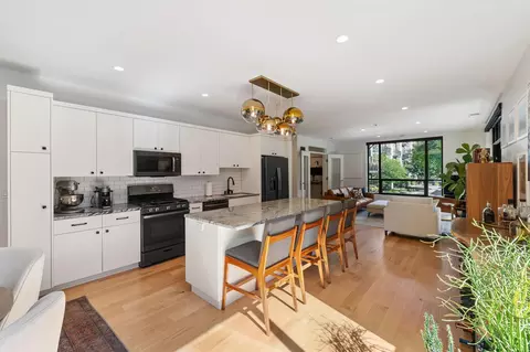 3104 W Lake St #211, Minneapolis, MN 55416