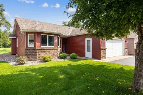 19 Pine Tree Ct, Sartell, MN 56377