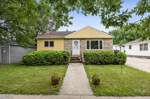 1610 2nd Ave S, Fargo, ND 58103