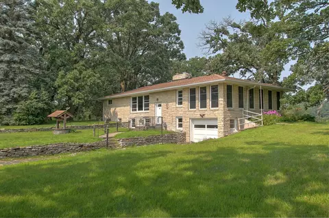 9325 County Road 5 NE, North Branch, MN 55056