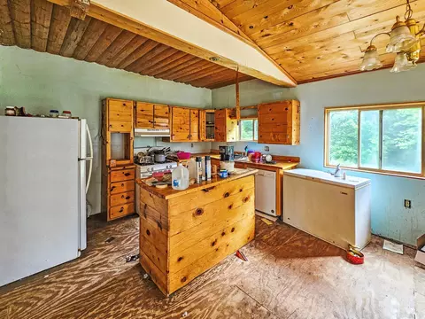 Kitchen - 6909 Cuyuna Ave, Brainerd, MN 56401 photo 1 of 2
