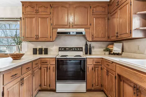 Kitchen - 22625 County Road 10, Loretto, MN 55357 photo 3 of 3