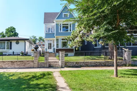 912 Iglehart Ave, Saint Paul, MN 55104