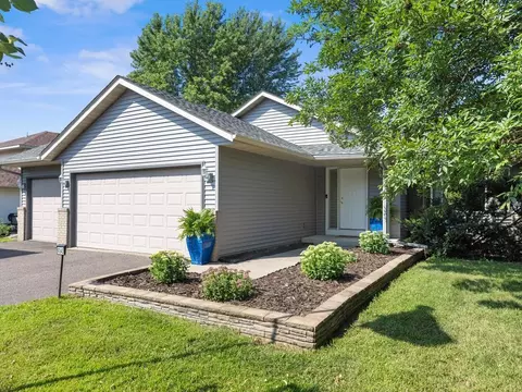 9343 Red Rock Ln, Monticello, MN 55362