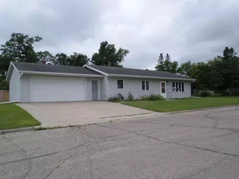 202 Kendall Ave S, Thief River Falls, MN 56701