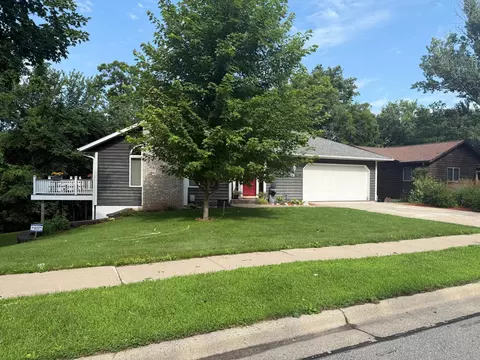 1706 Siewert St, Red Wing, MN 55066