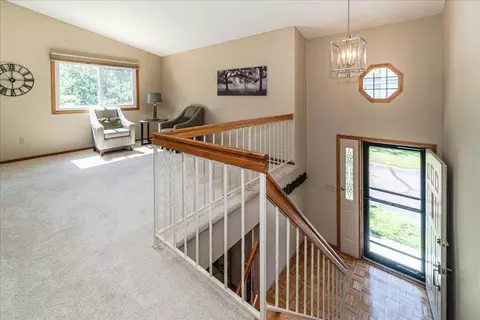 Entry Way - 1536 Clemson Dr #B, Eagan, MN 55122 photo 3 of 7