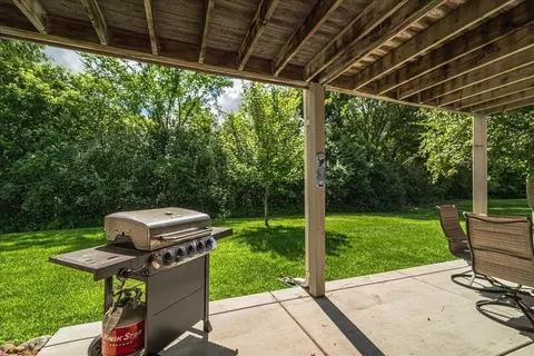 Exterior - 1536 Clemson Dr #B, Eagan, MN 55122 photo 11 of 20
