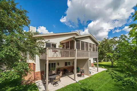 Exterior - 1536 Clemson Dr #B, Eagan, MN 55122 photo 7 of 20