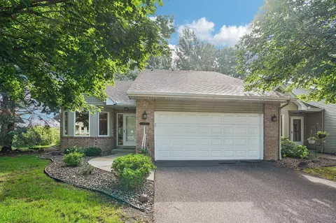 1012 Trenton Cir N, Plymouth, MN 55441
