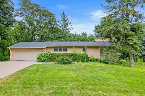 3014 Kyle Ave N, Golden Valley, MN 55422