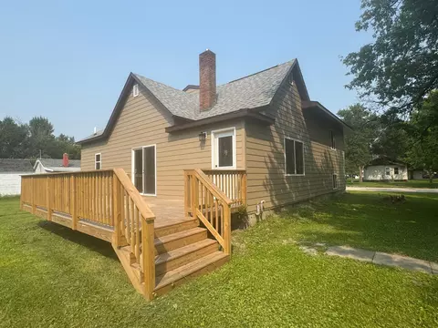 301 W Garfield Ave, Mahnomen, MN 56557