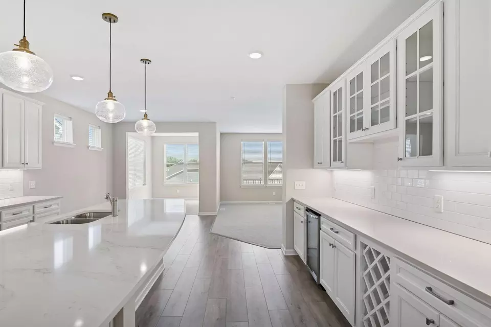 Kitchen - 1095 Moers Dr, Chaska, MN 55318 photo 1 of 11