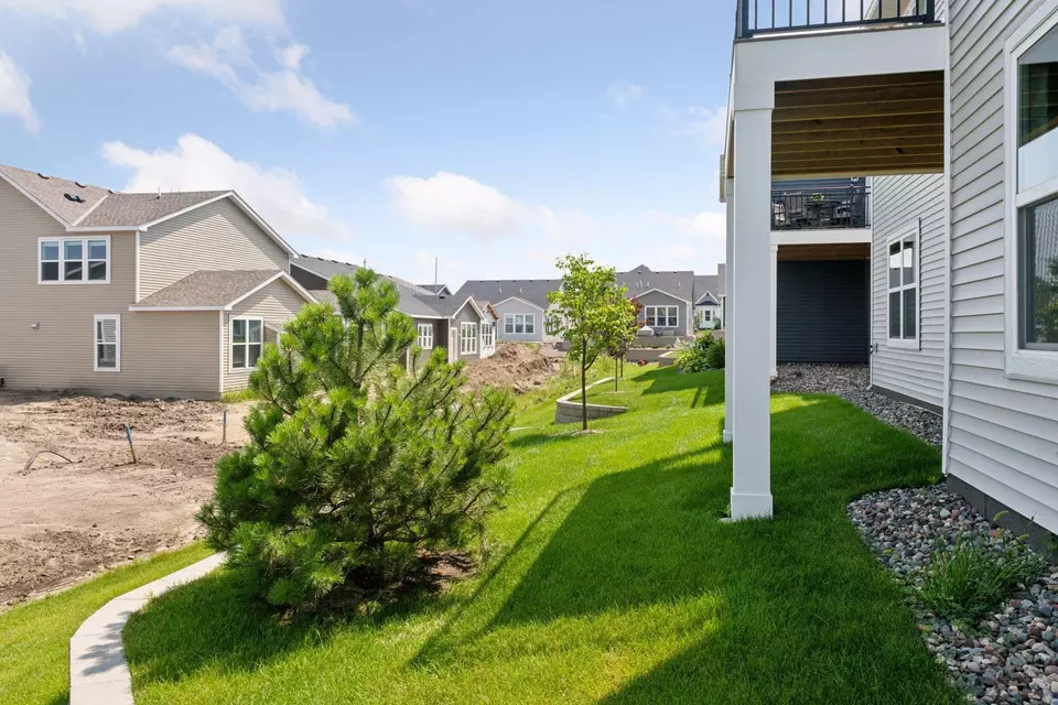 Exterior - 1095 Moers Dr, Chaska, MN 55318 photo 4 of 15