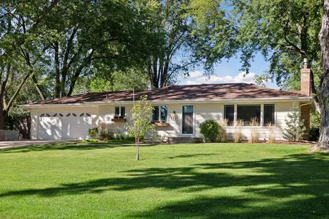 1745 Garland Ln N, Plymouth, MN 55447
