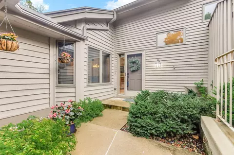 16413 Ellerdale Ln, Eden Prairie, MN 55346