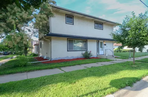 285 Geranium Ave W, Saint Paul, MN 55117